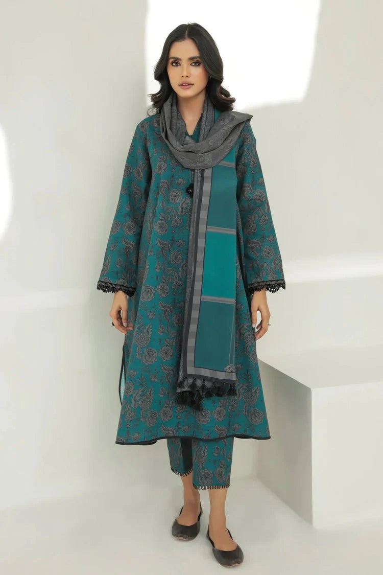 CF1221- Winter 3PC Dhanak all over Printed Suit
