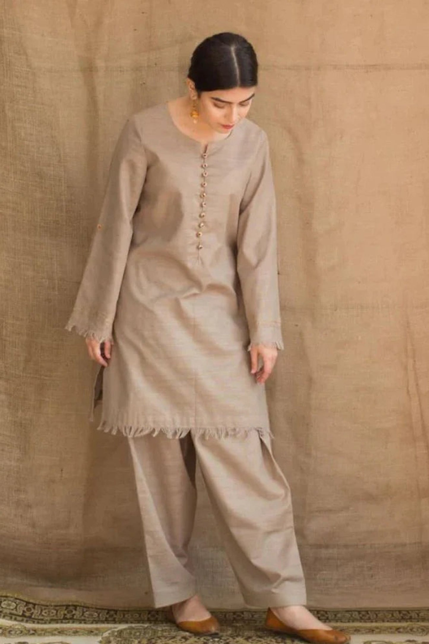 CF545-WINTER 3PC khaddar Dhanak suit with Embroidered Shawll