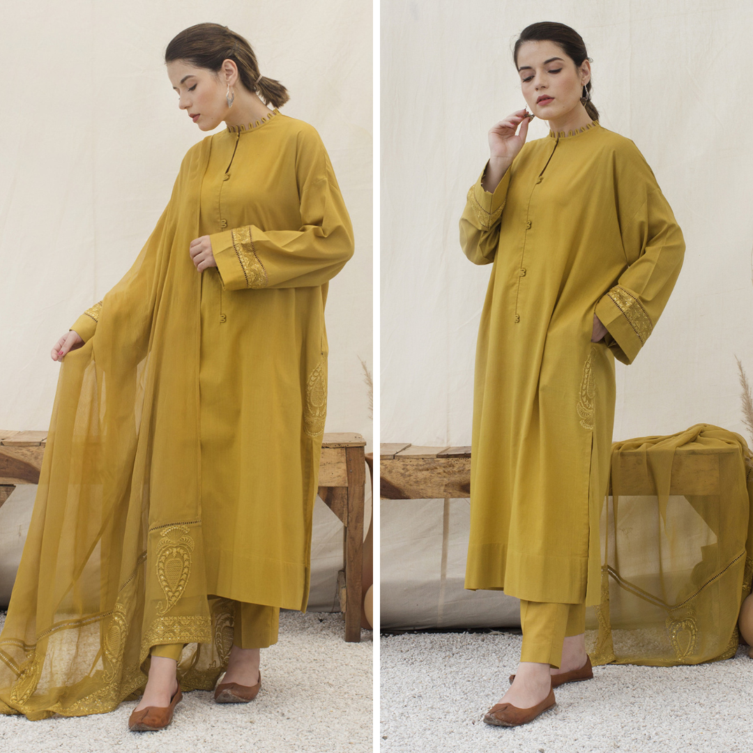 CF777-SUMMER 3PC Lawn Embroidered Shirt With organza Embroidered Dupatta