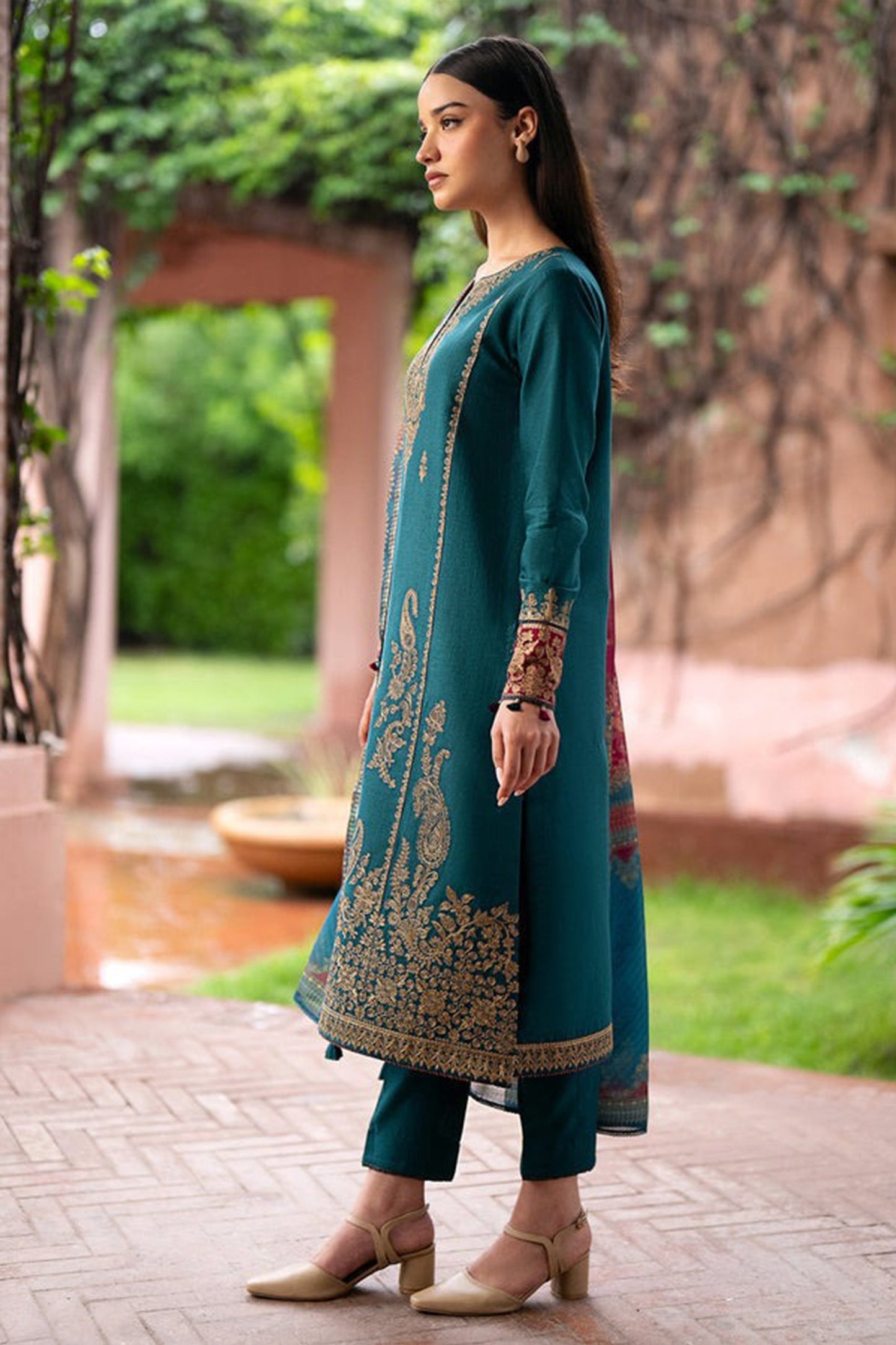 CF1103-Winter Jazmin 3PC Dhanak Embroidered suit with Printed Shawll