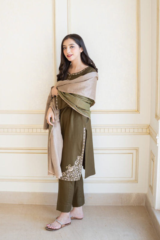 CF612-Asling Winter 3PC Dhanak suit with Embroidered Shawll