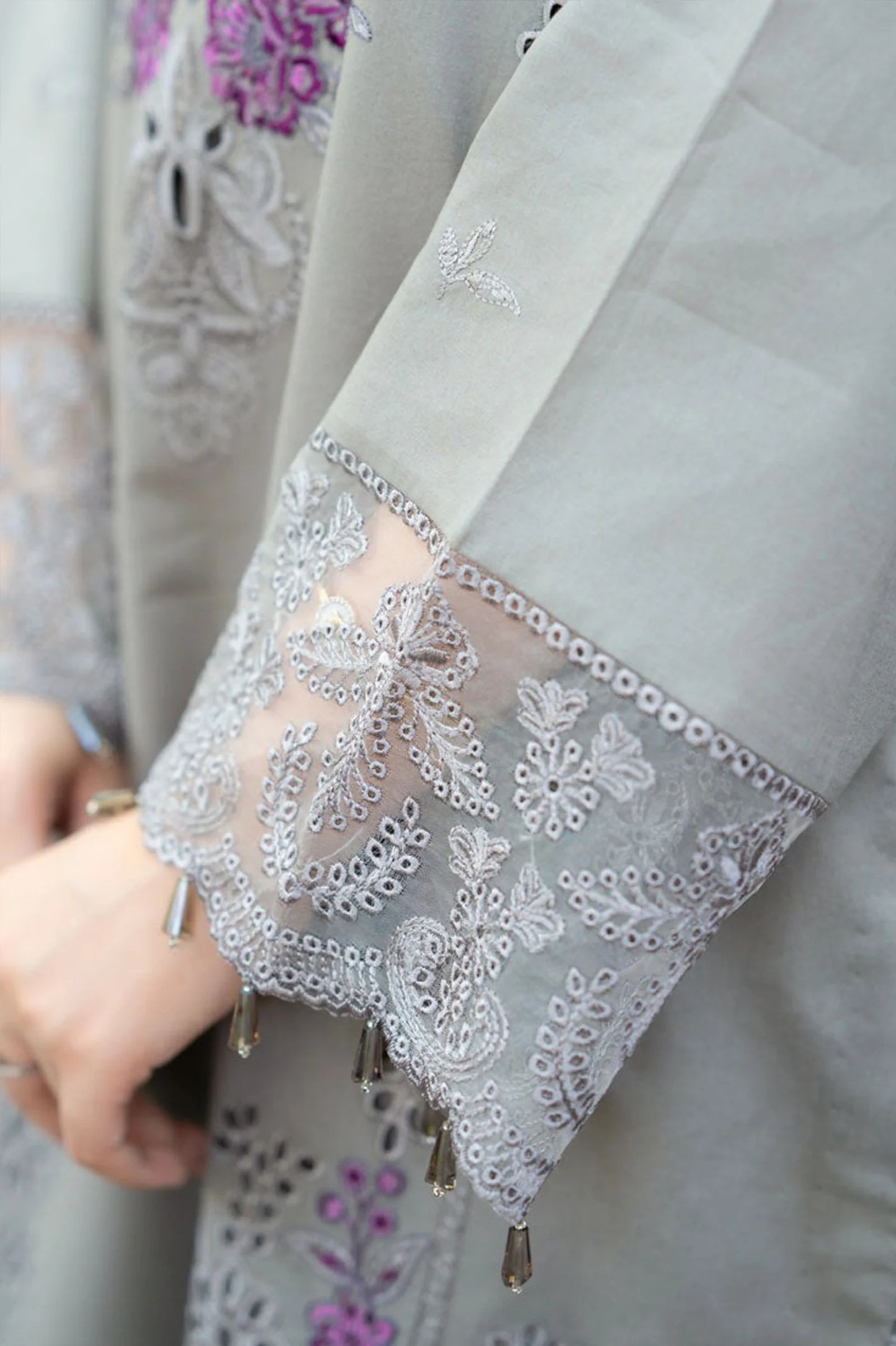 CF1126  LIBAAS-3PC DHANAK EMBROIDERED SHIRT WITH CHIFFON EMBROIDERED DUPATTA