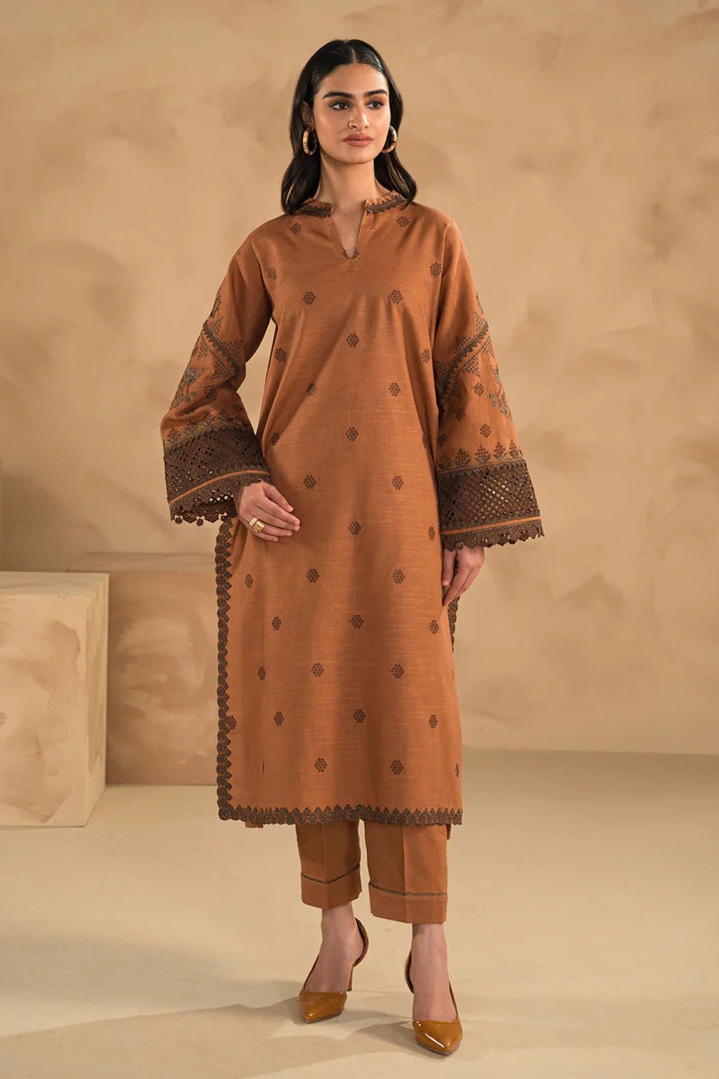 CF631-WINTER 3PC Dhanak Embroidered suit with Printed Shawll
