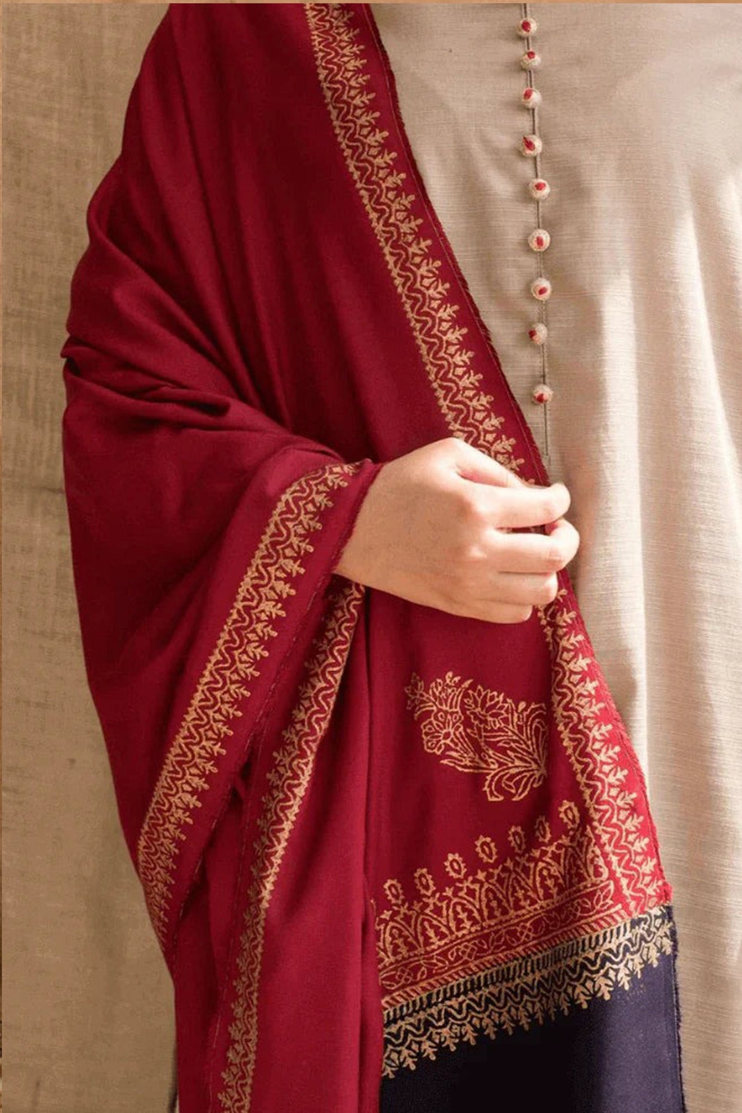 CF545-WINTER 3PC khaddar Dhanak suit with Embroidered Shawll