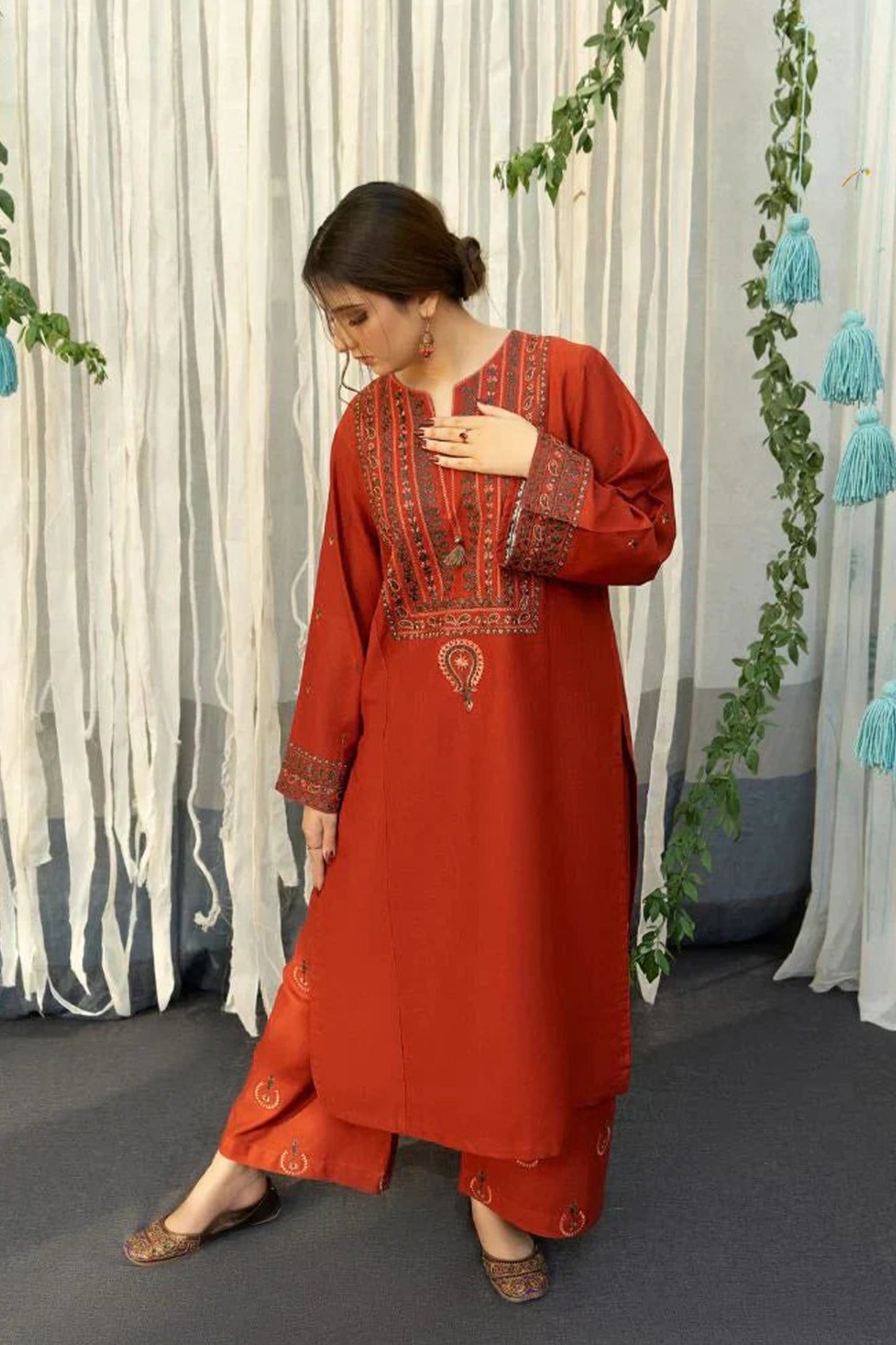 CF914-WINTER 3PC Dhanak Embroidered suit with Printed Shawll