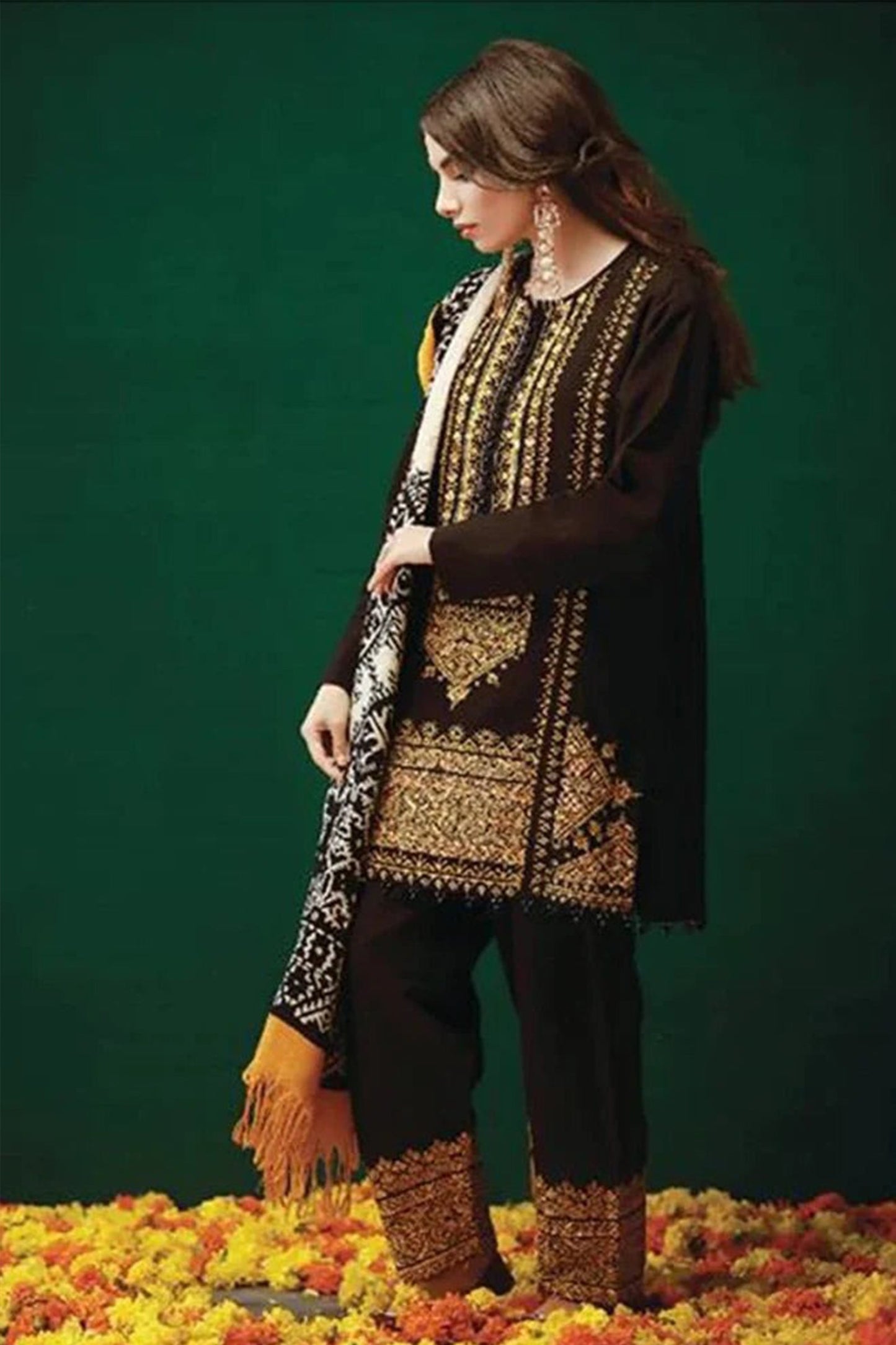 CF424-WINTER UNSTITCHED 3PC Dhanak Embroidered Suit with Printed Wool Shawll