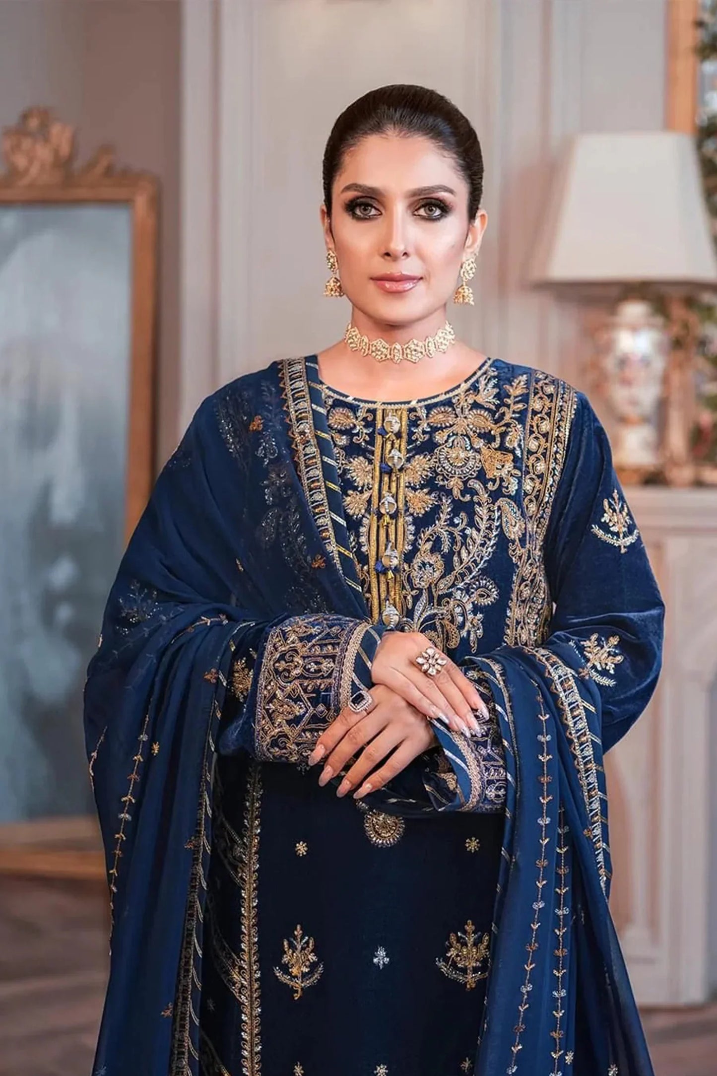 CF607-WINTER Embroidered Velvet Three piece With Embridered Chiffon Duppatta