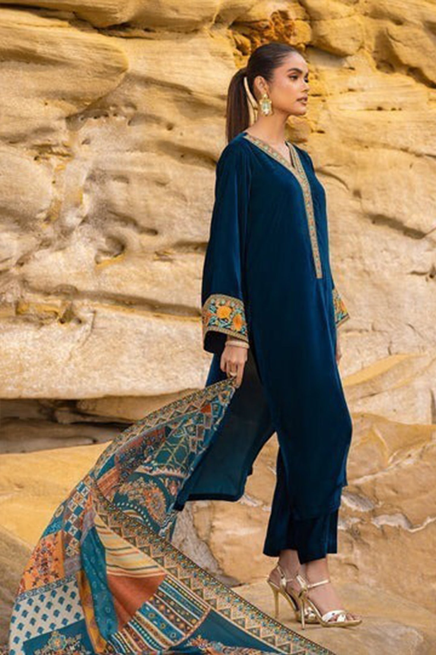 CF821-Winter Velvet Embroidered printed duppatta Winter Collection