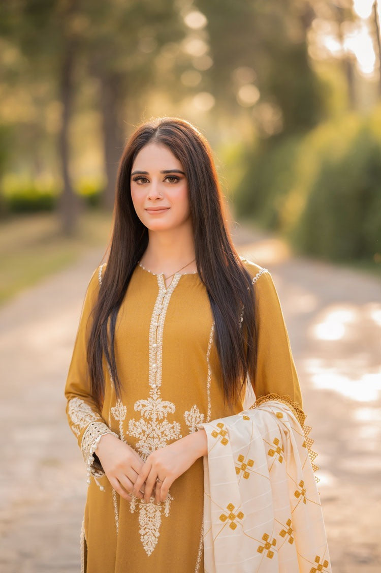 CF1212 WINTER 3-Pc Embroidered Dhanak Suit with Heavy Embroidered Dhanak Shawll